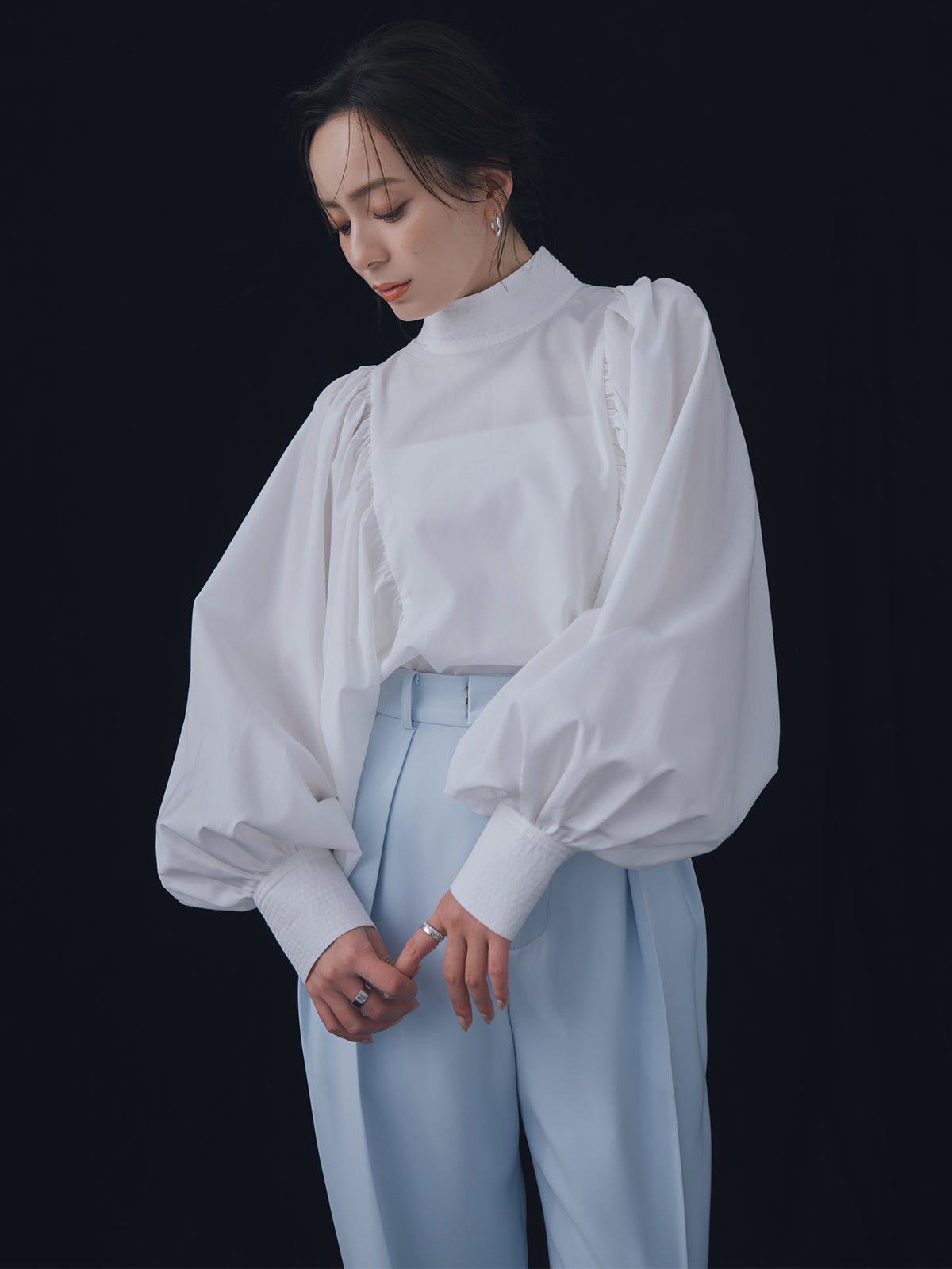 ダブルサテンテーパードパンツ