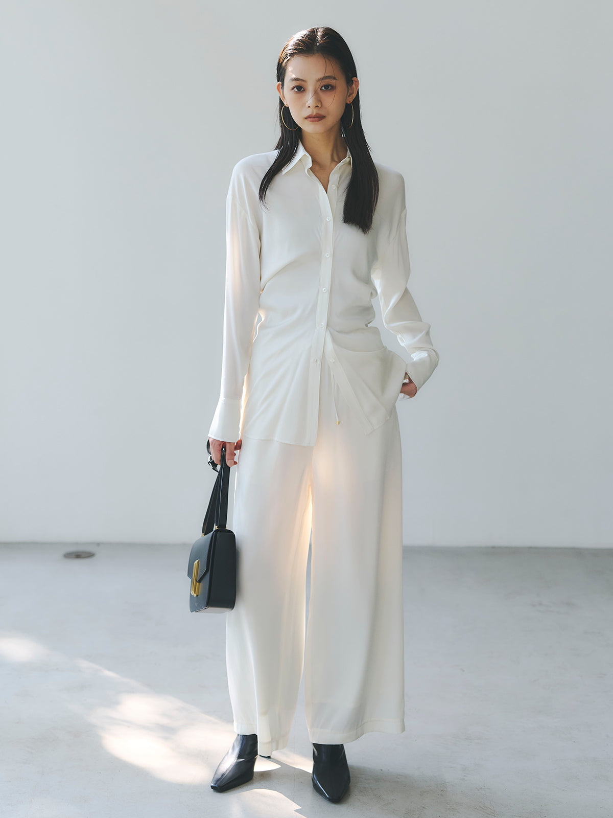 シルクリラックスワイドパンツ