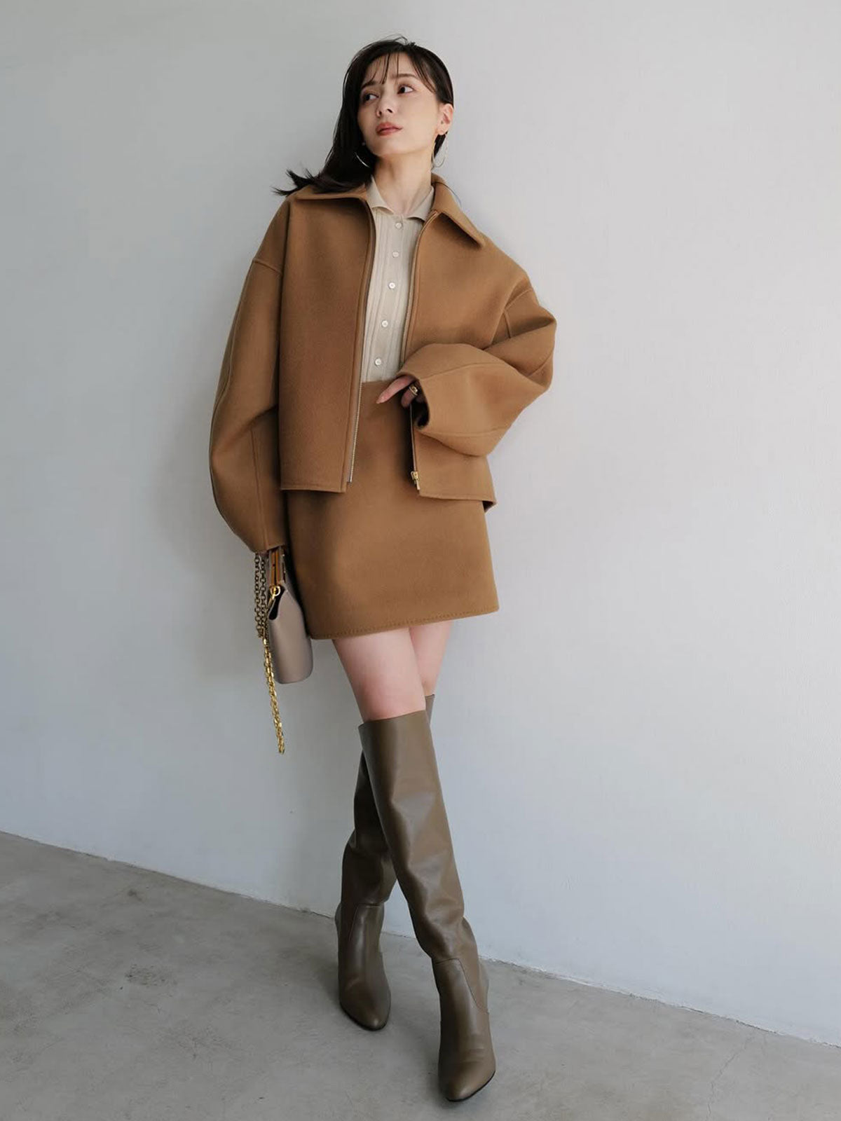 COLOR:CAMEL