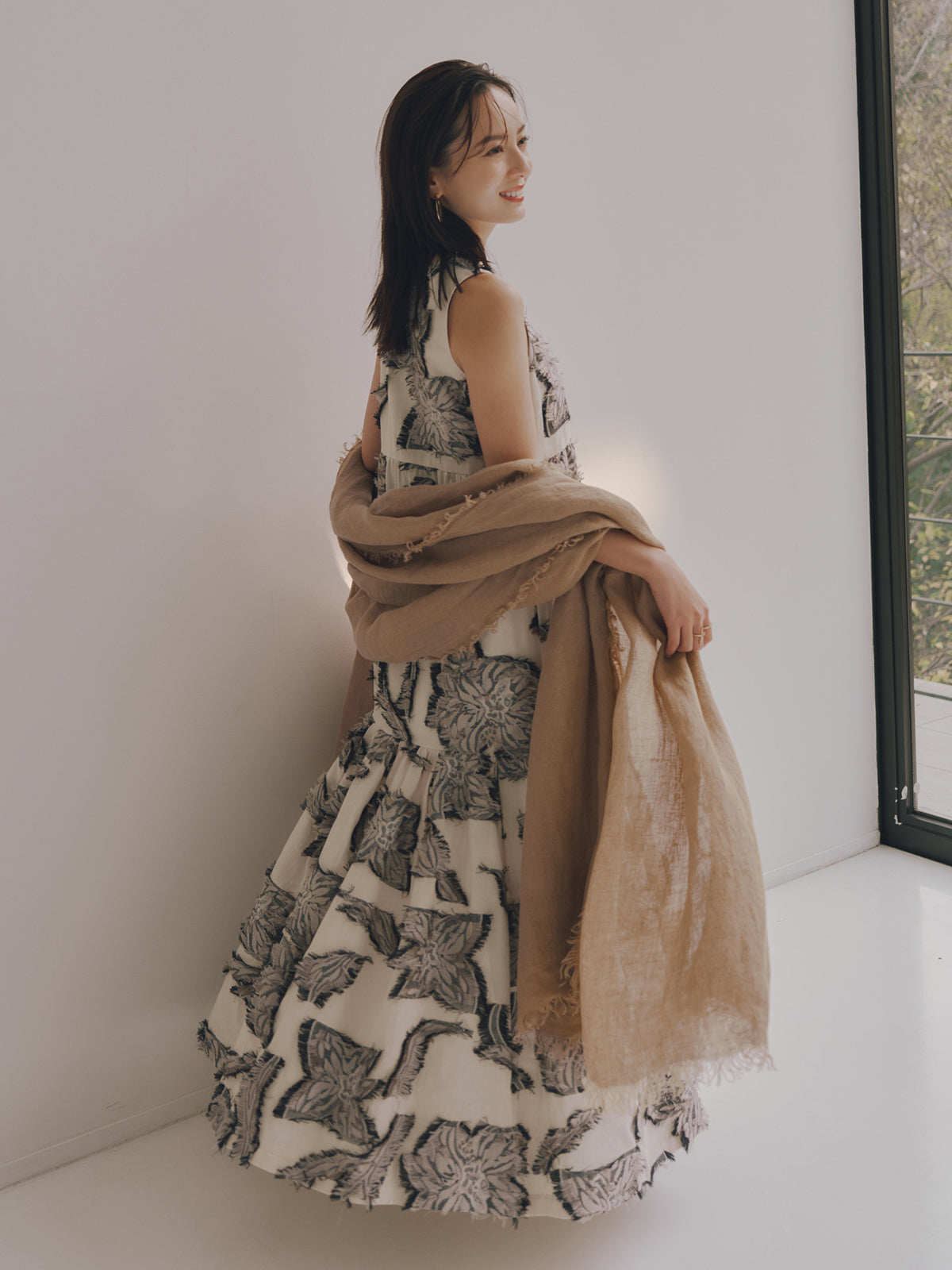 ボタニカルフラワーカットジャガードワンピース