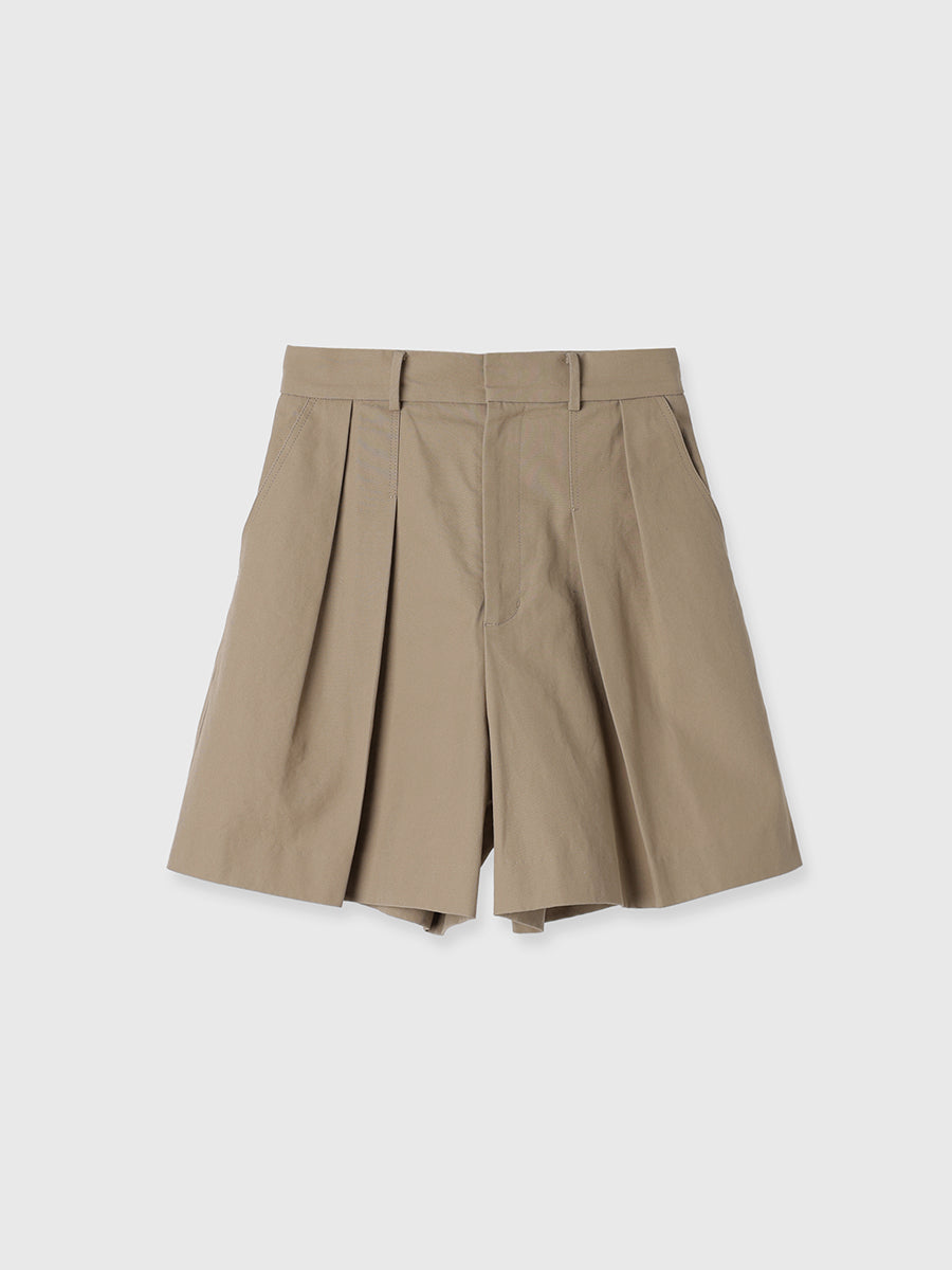 チノショートパンツ