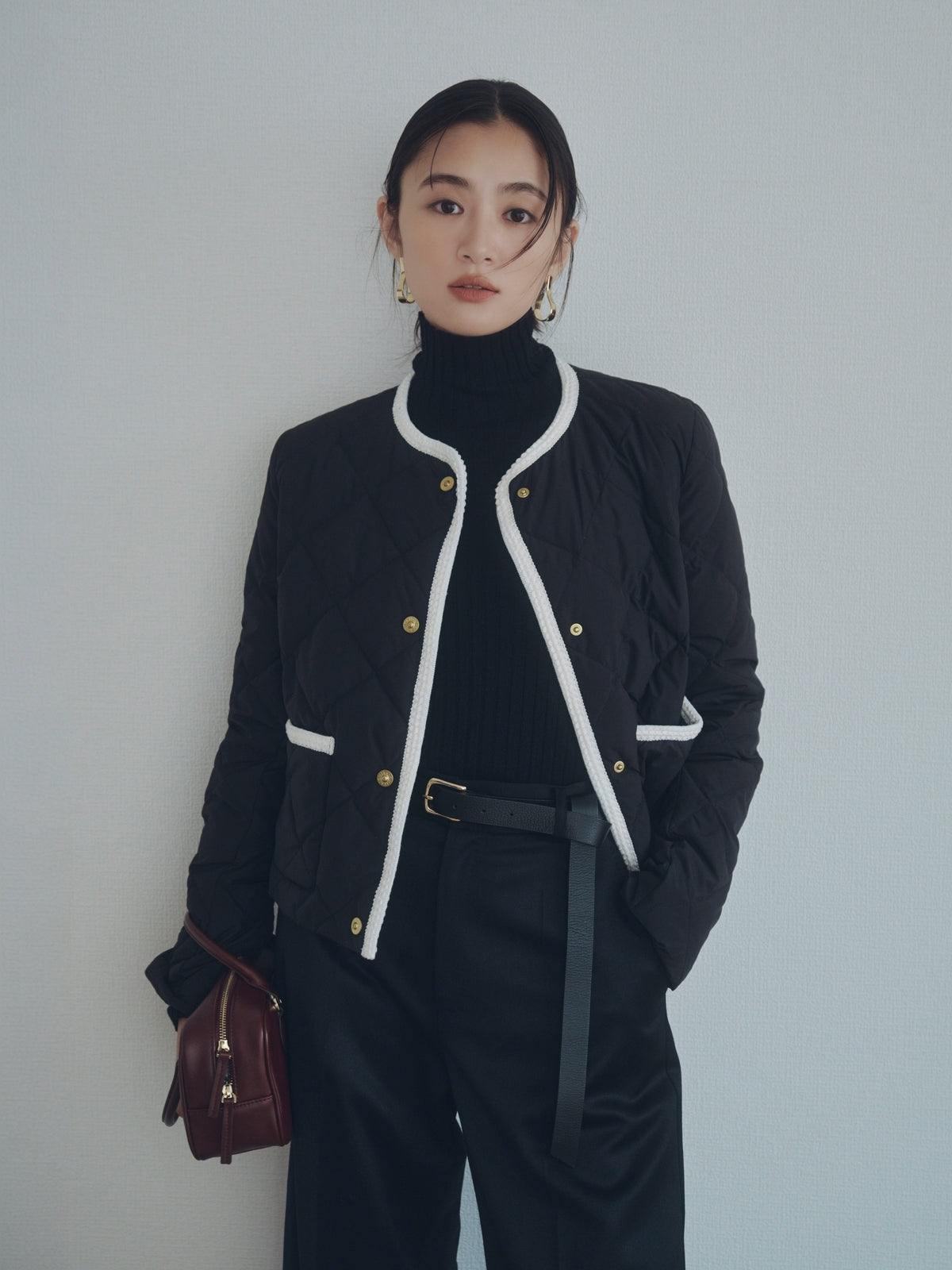 COLOR:BLACK