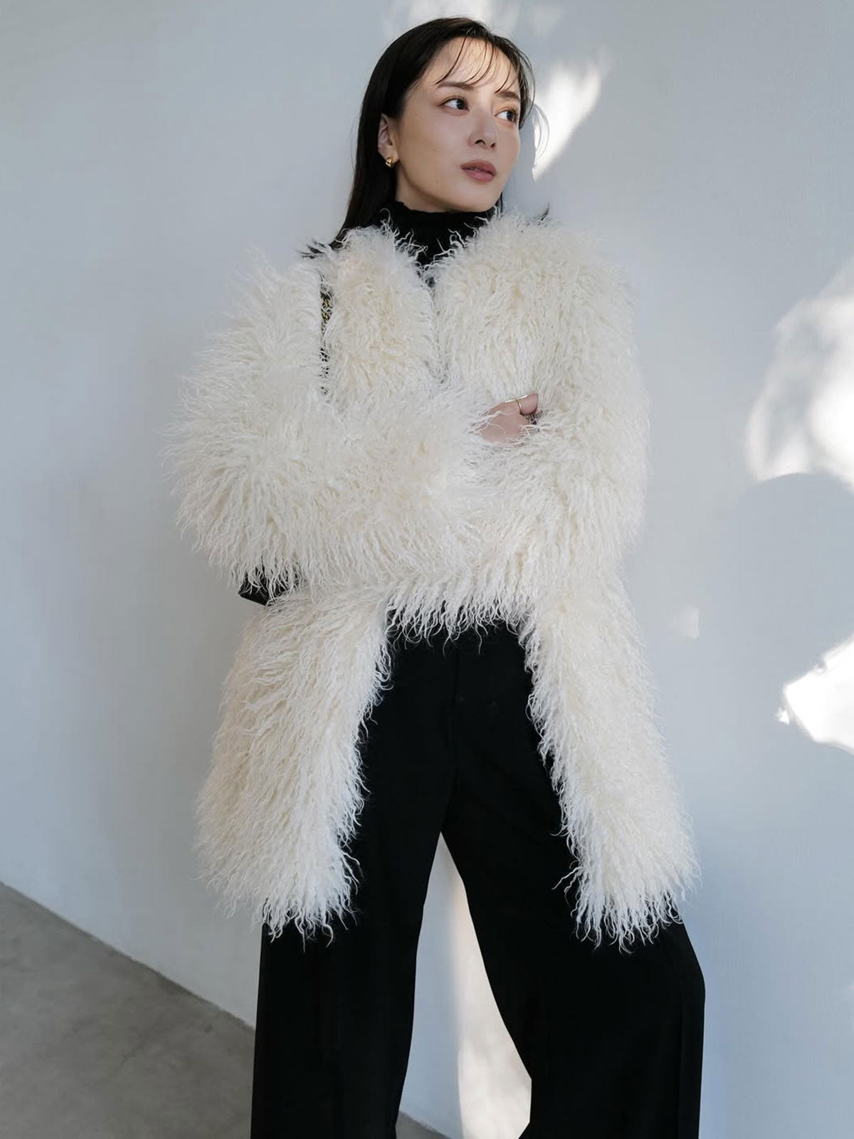 COLOR:IVORY