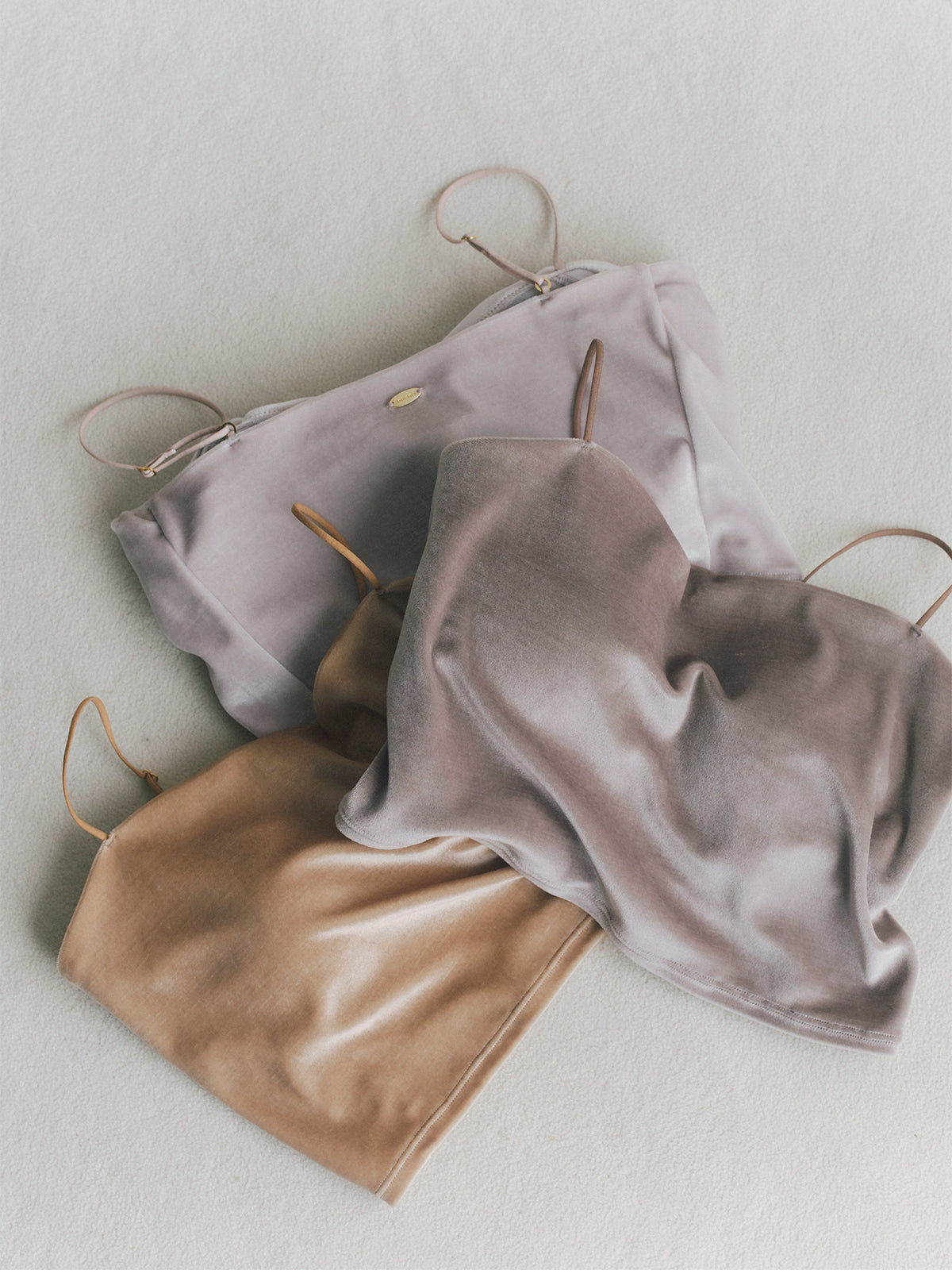 [OUR WACOAL×anuans] Cup-in Velour Short Camisole