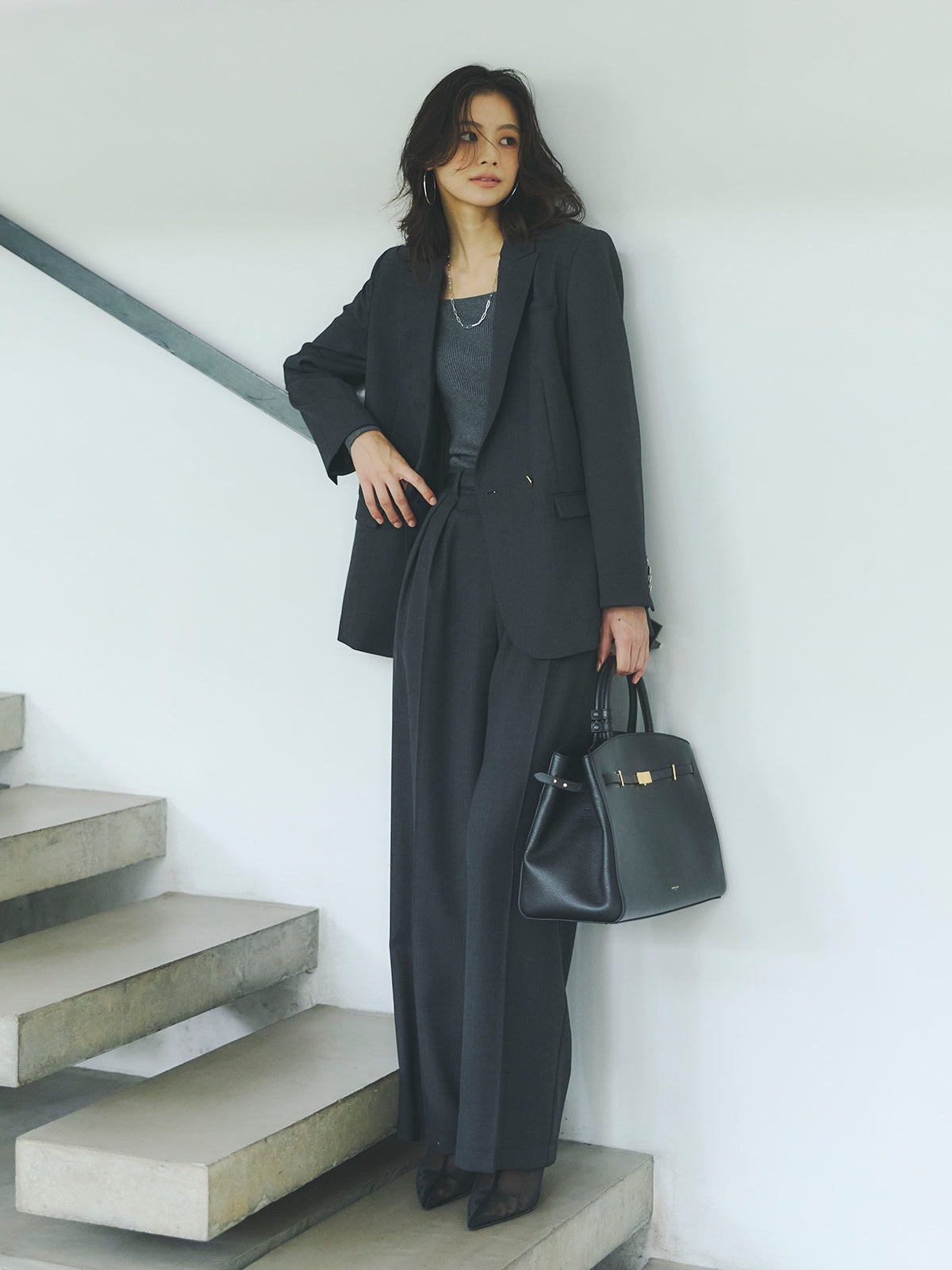 シルクカシミアブレンドデコルテリブニット