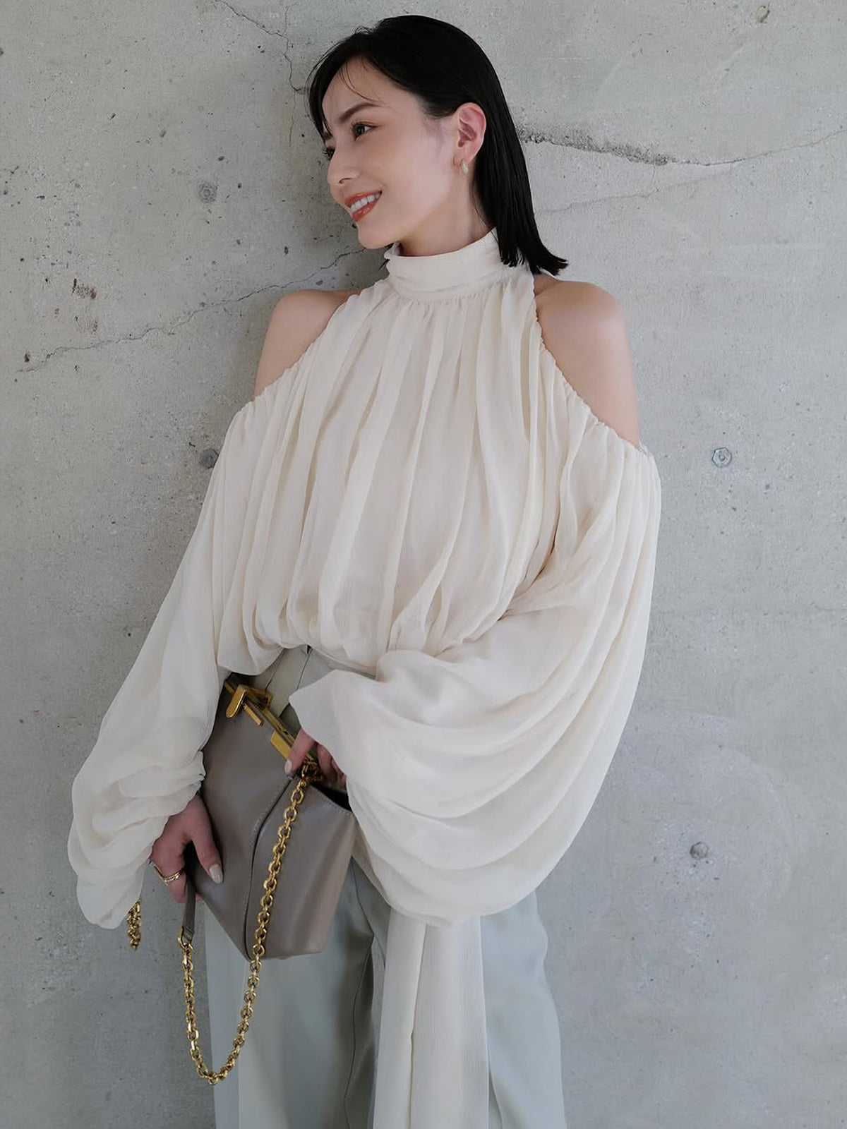 ツータックワイドパンツ