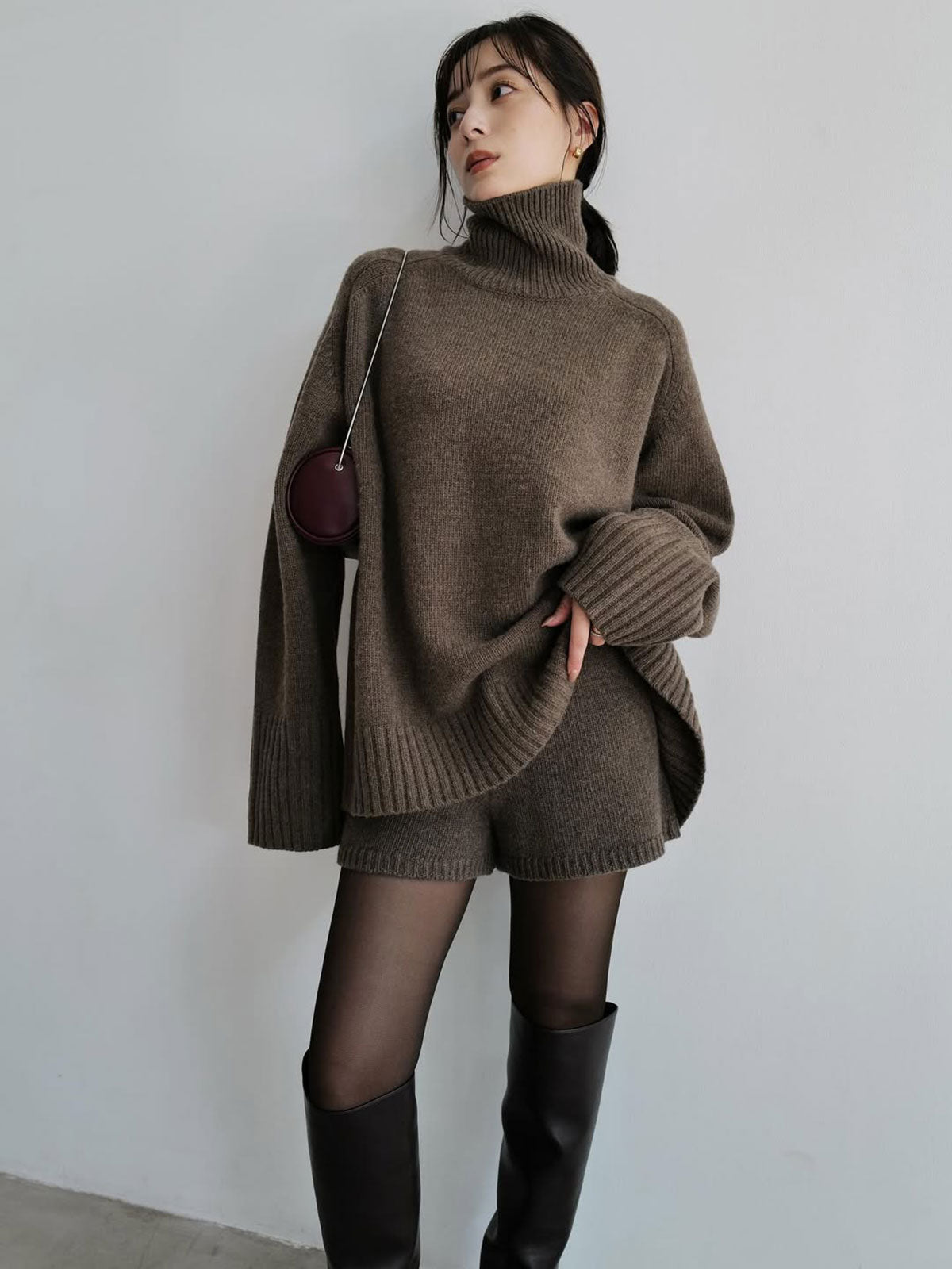 COLOR:BROWN
