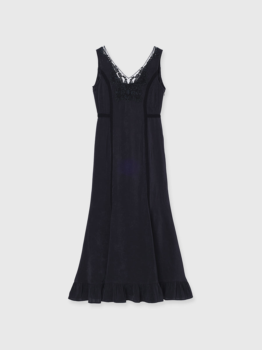 COLOR:BLACK