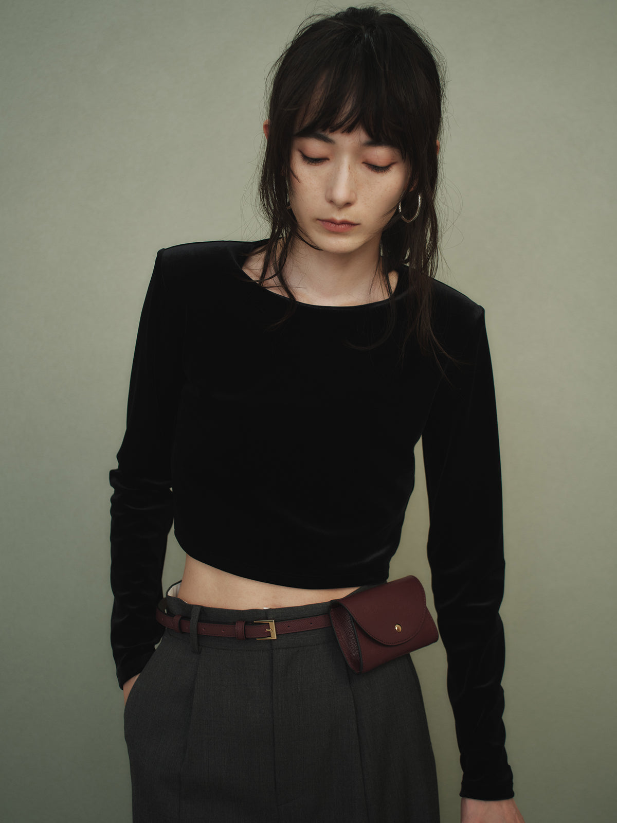 ベロアクロップドカットトップス