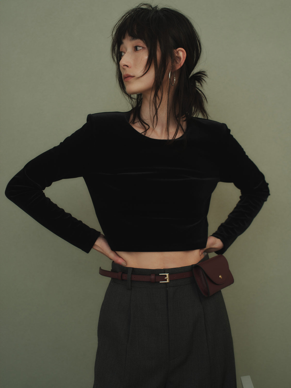 ベロアクロップドカットトップス