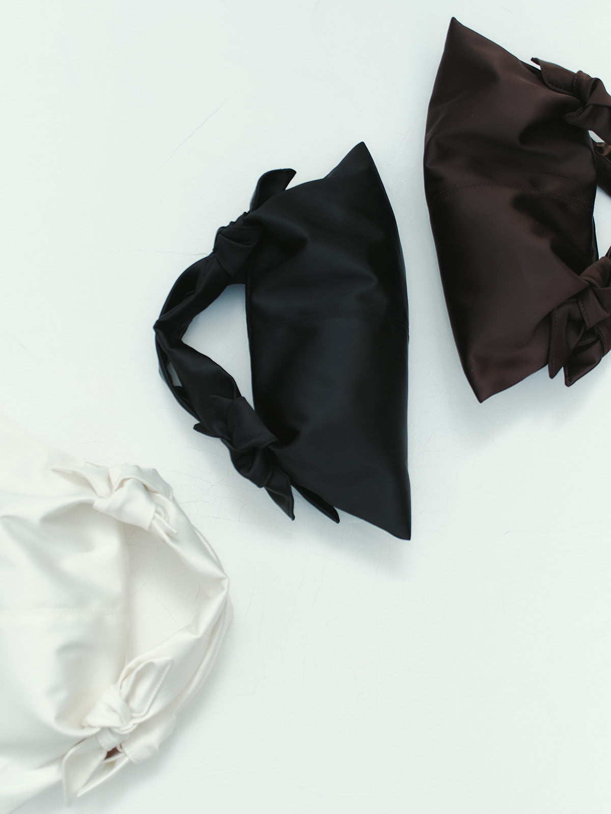 ノットサテンバッグ