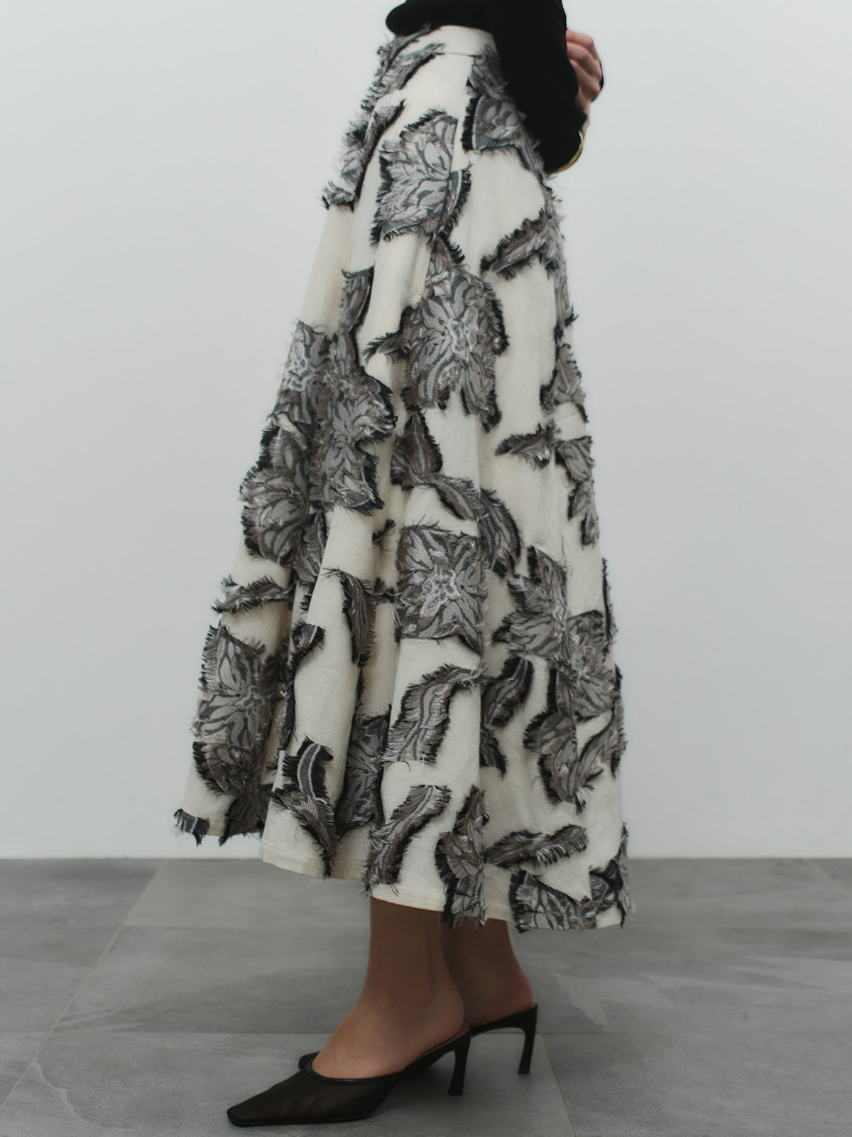 ボタニカルフラワーカットジャガードスカート