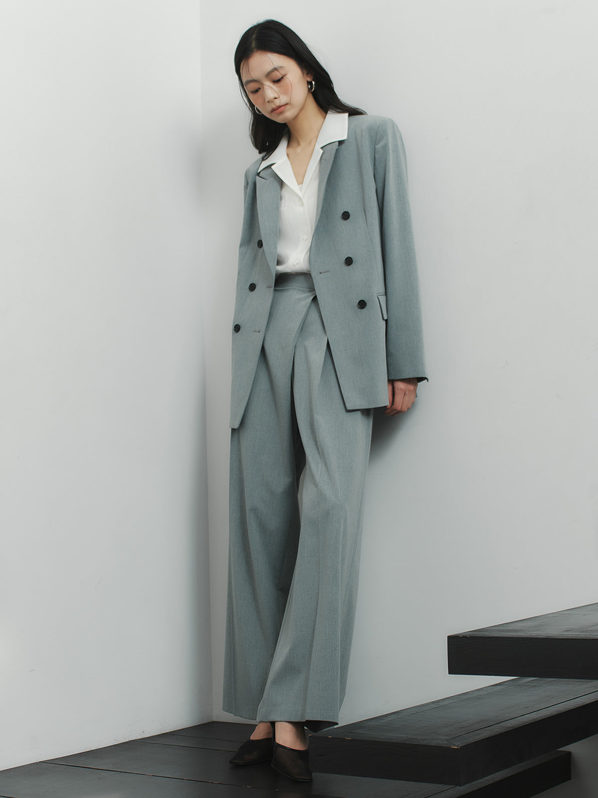 ピークドラペルダブルジャケット