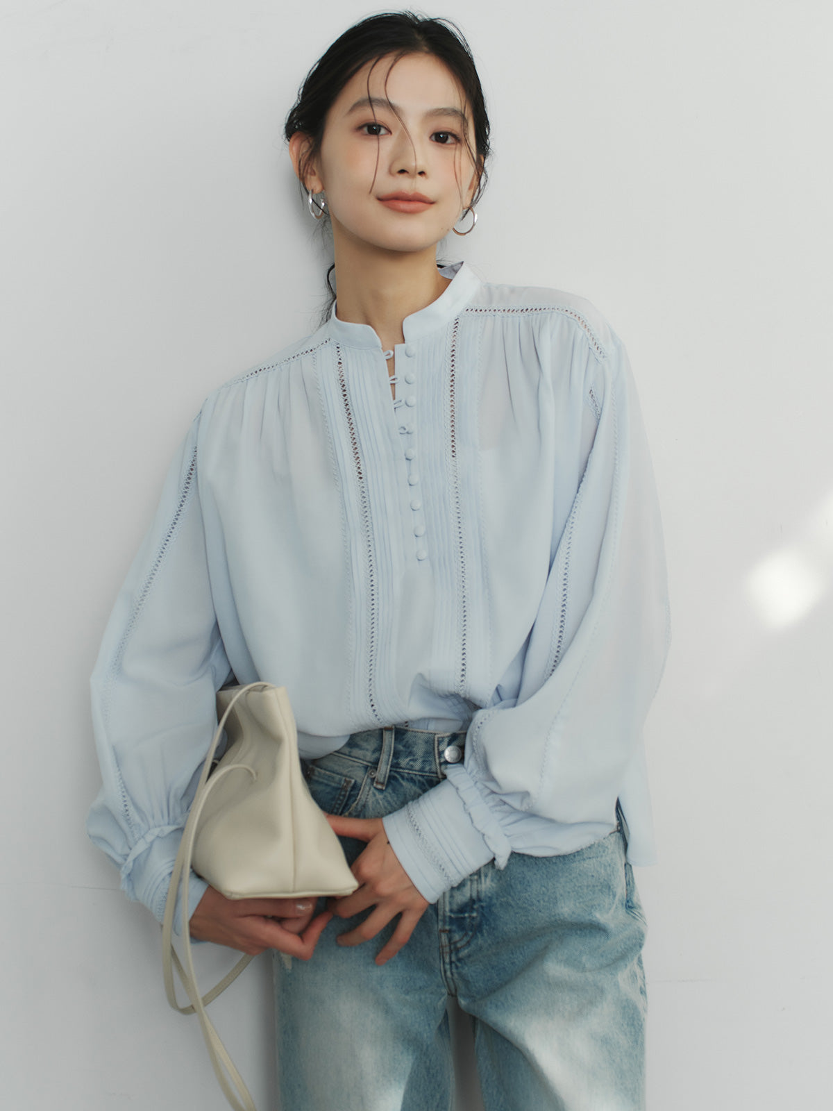 ピンタックギャザーボリュームブラウス