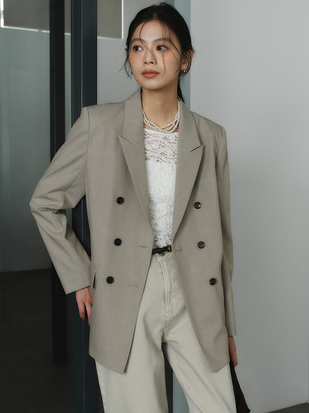 ピークドラペルダブルジャケット