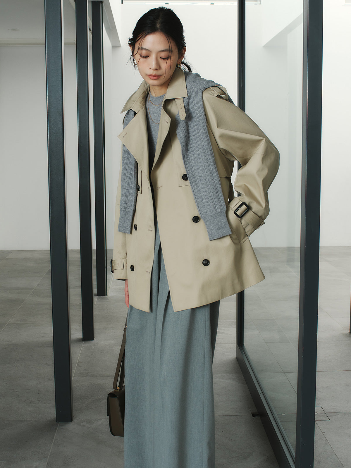 ハーフオーバートレンチコート