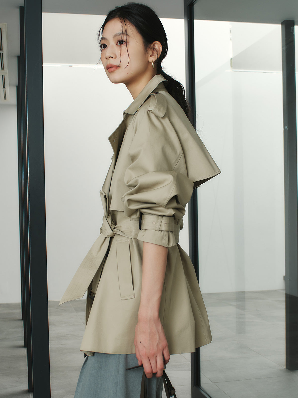 ハーフオーバートレンチコート