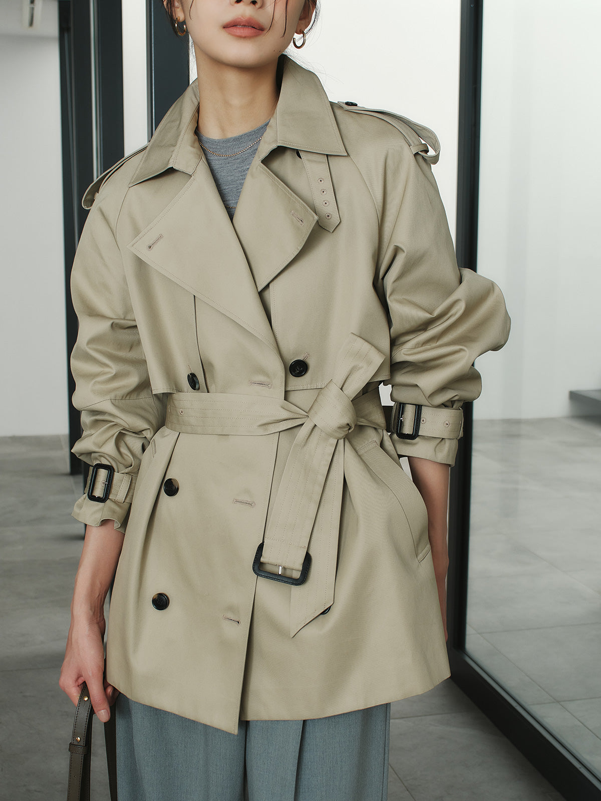 ハーフオーバートレンチコート