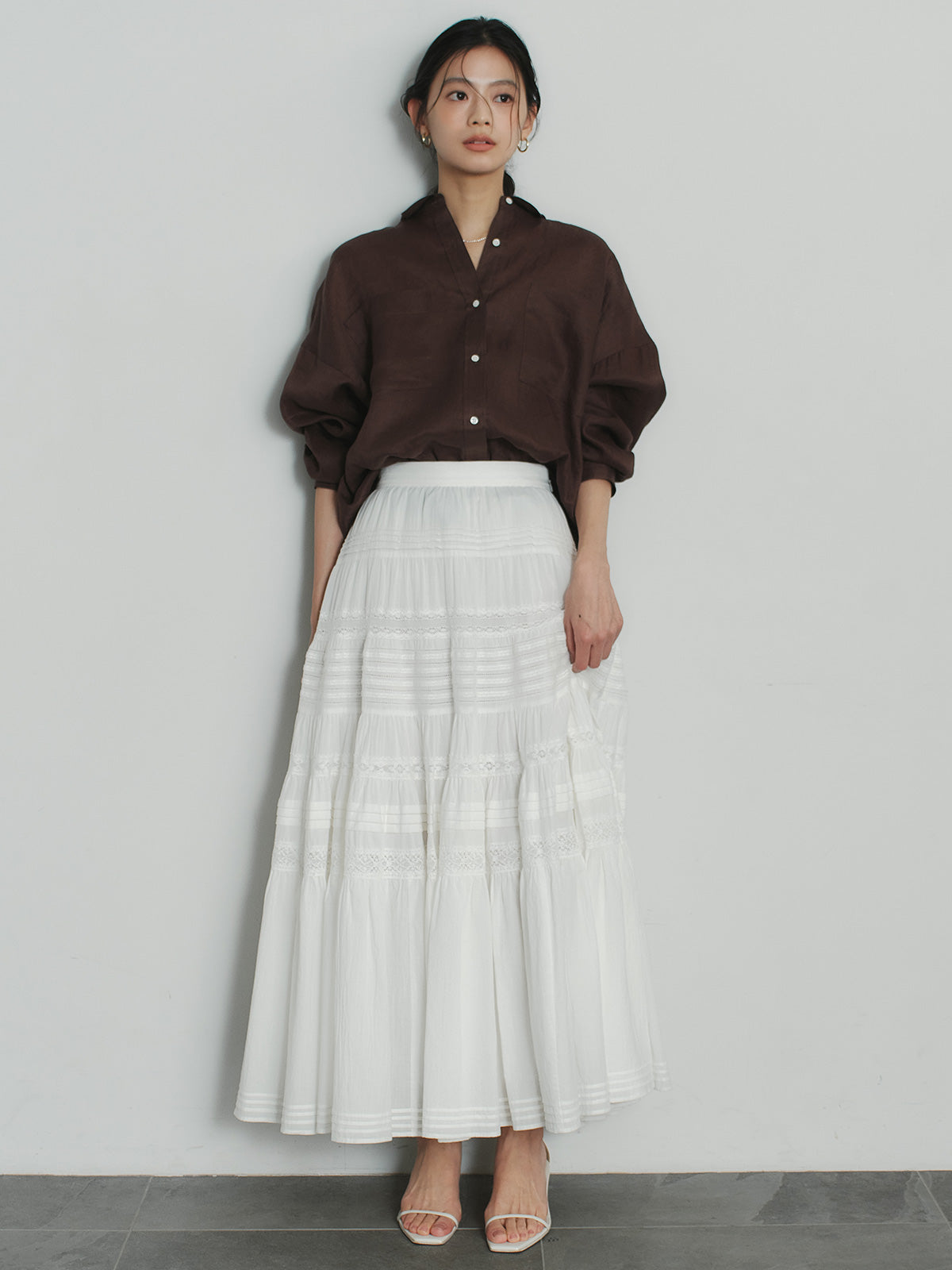 シンプルリネンシャツ