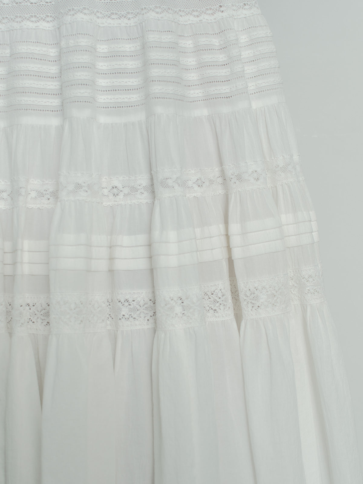 レースパネルティアードスカート
