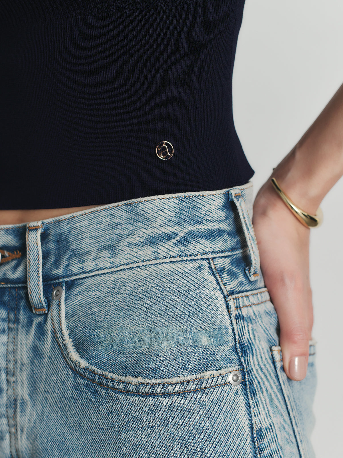 ダメージワイドデニム