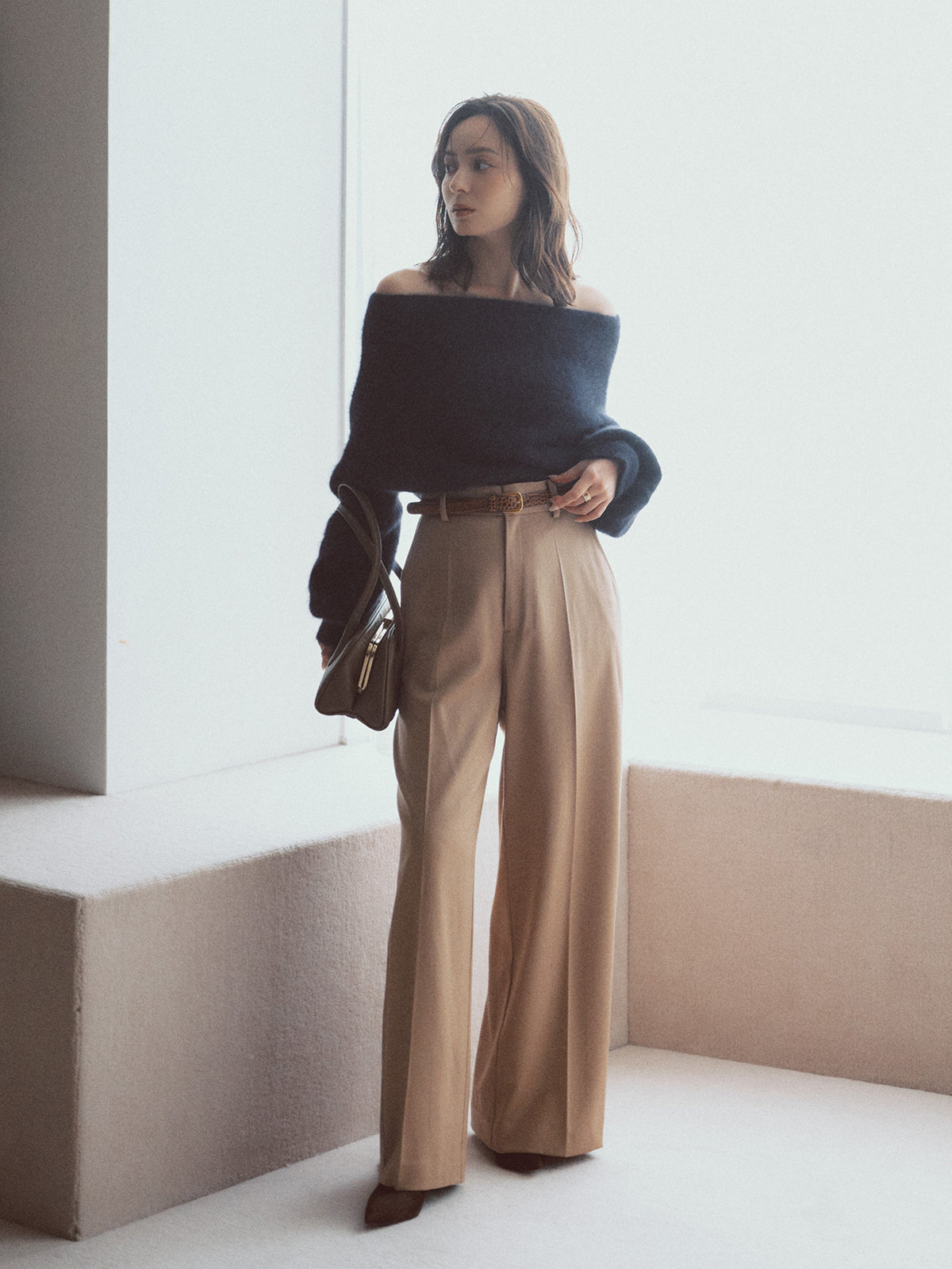 ラクーンフォックスオフショルニットプルオーバー