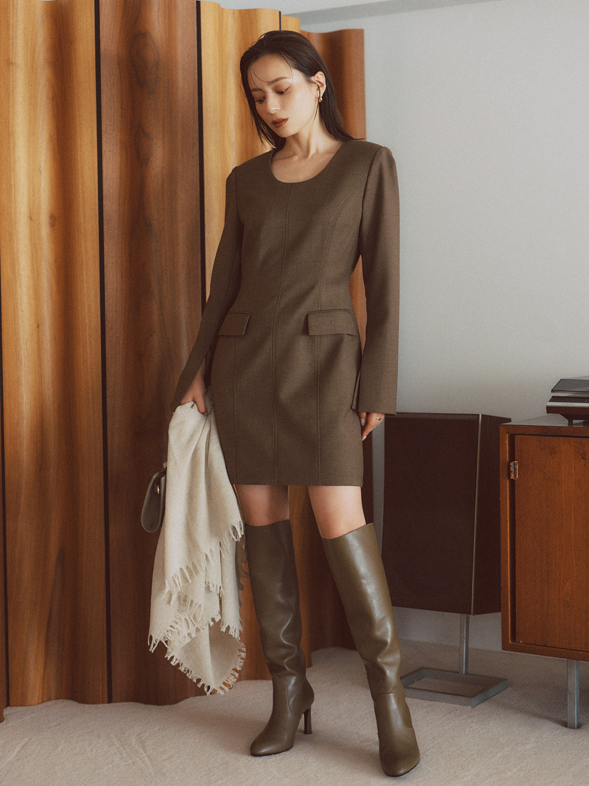 COLOR:BEIGE
