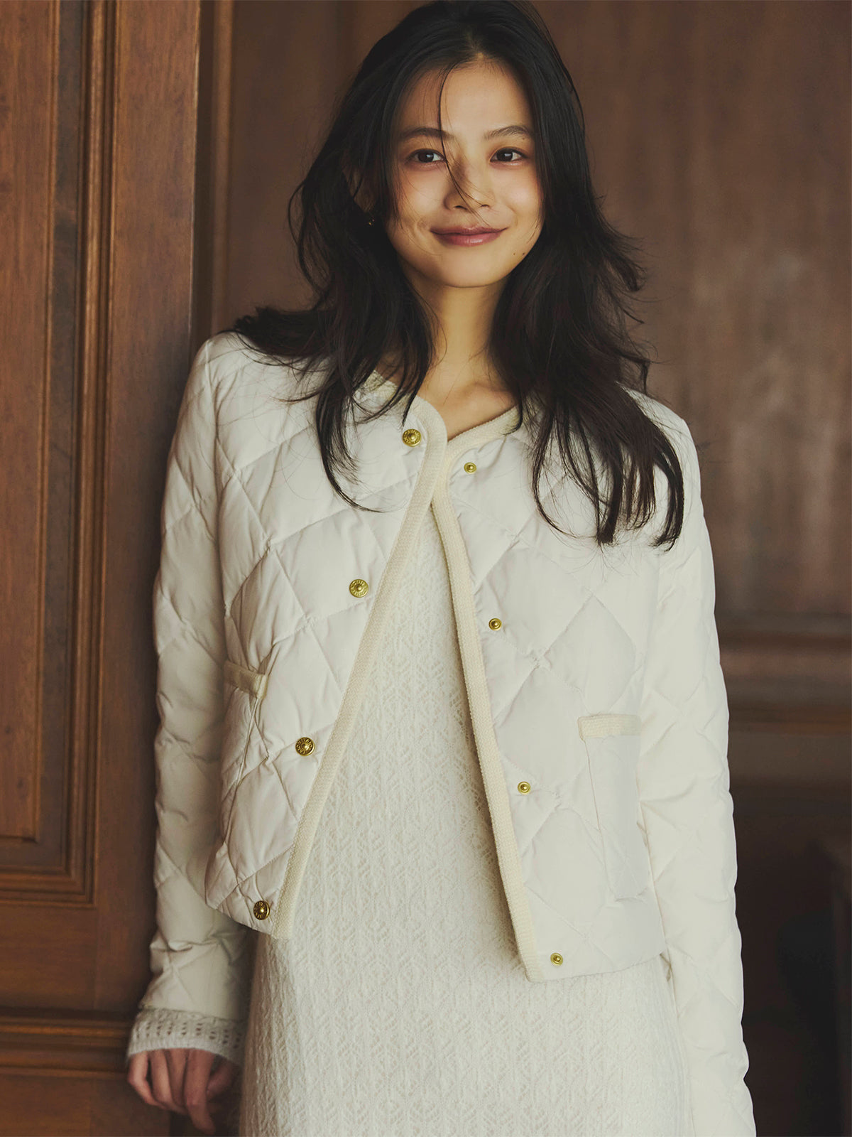 COLOR:IVORY