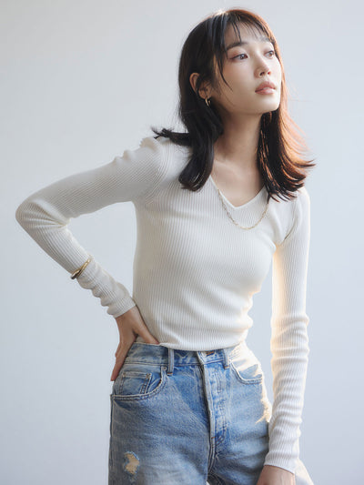 COLOR:WHITE