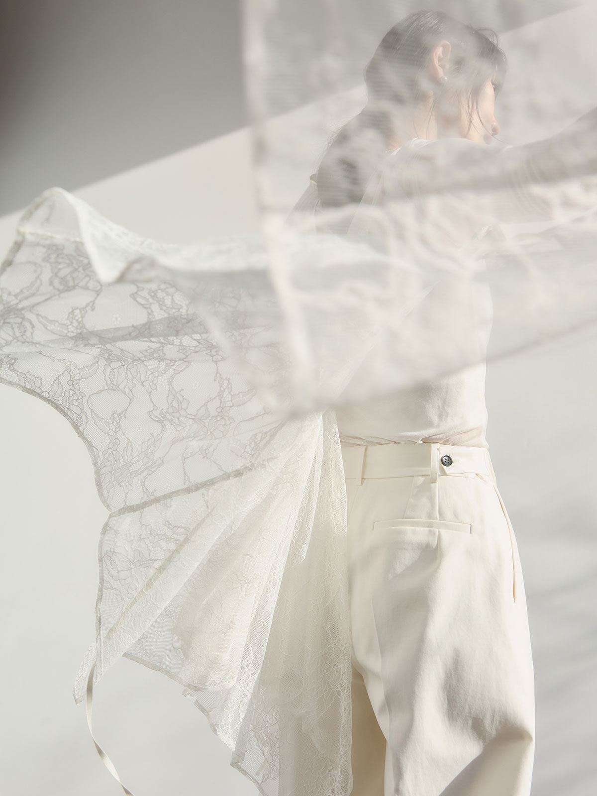 チュールレースジレ