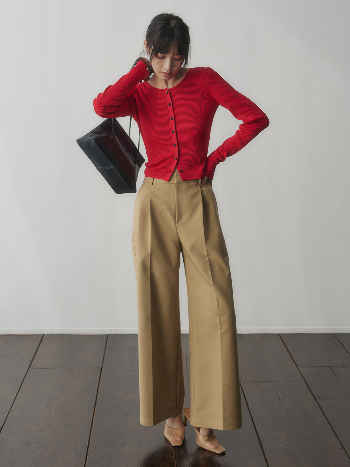 ánuans 公式サイト｜Pants