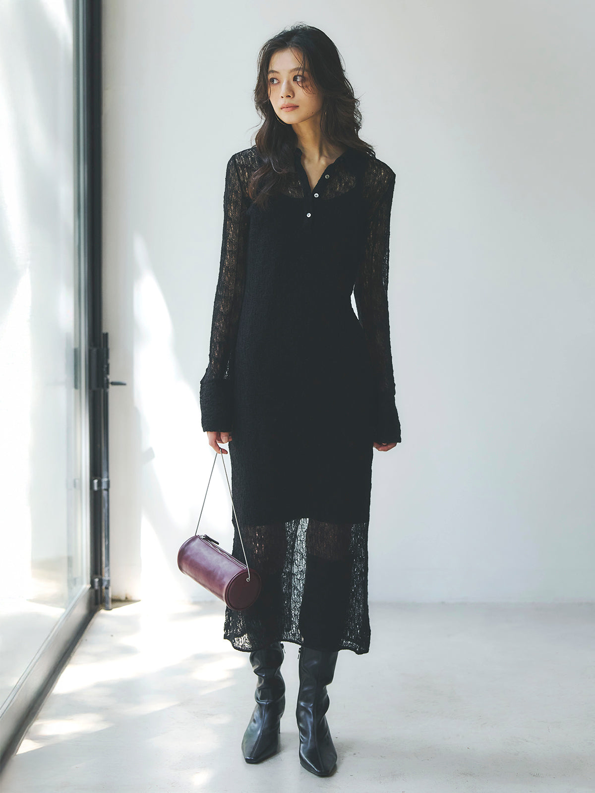 COLOR:BLACK