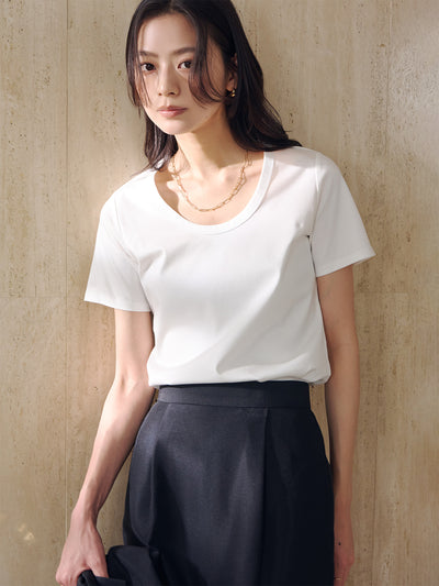 COLOR:WHITE