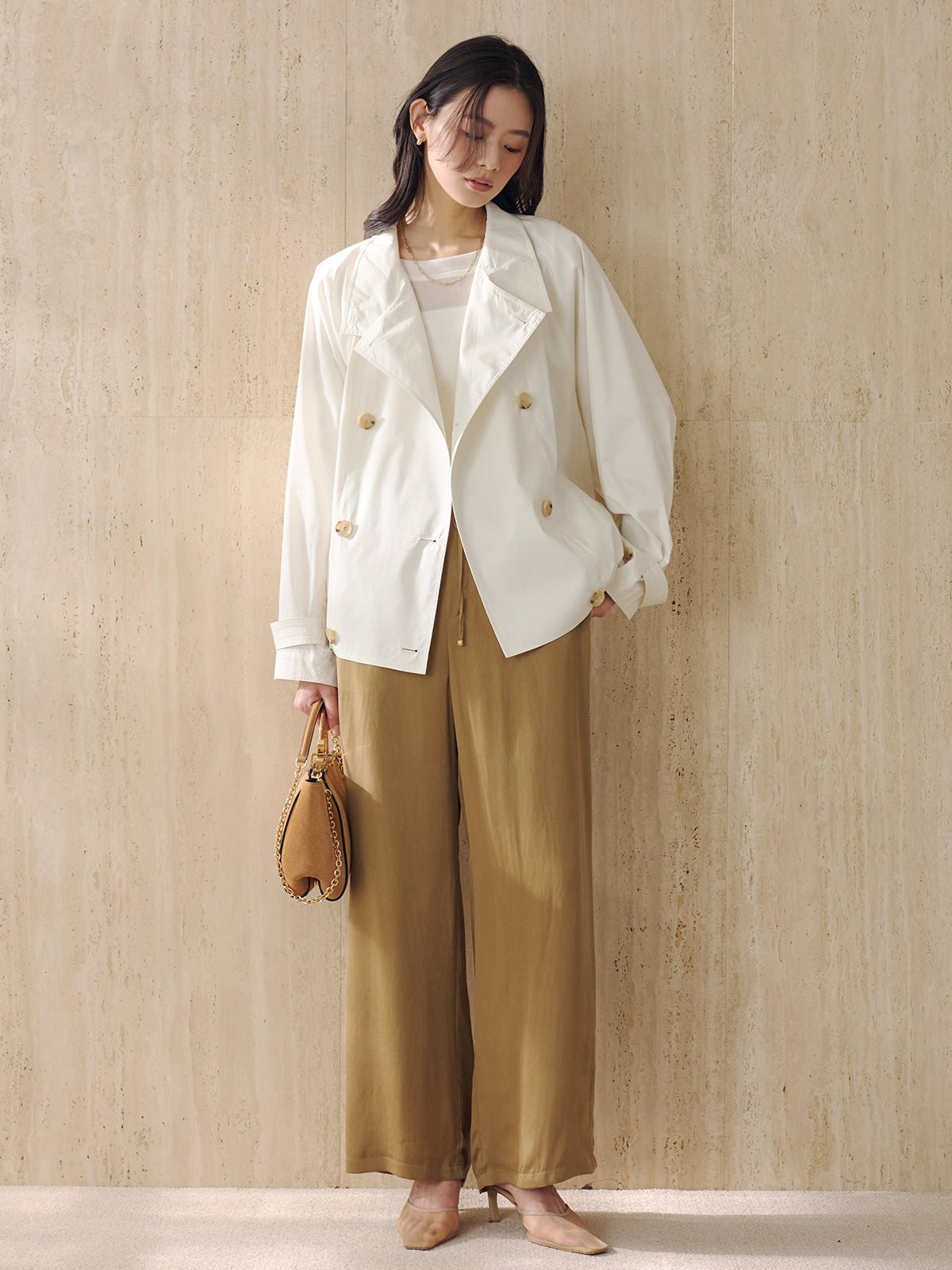 バックオープンシアーカットトップス