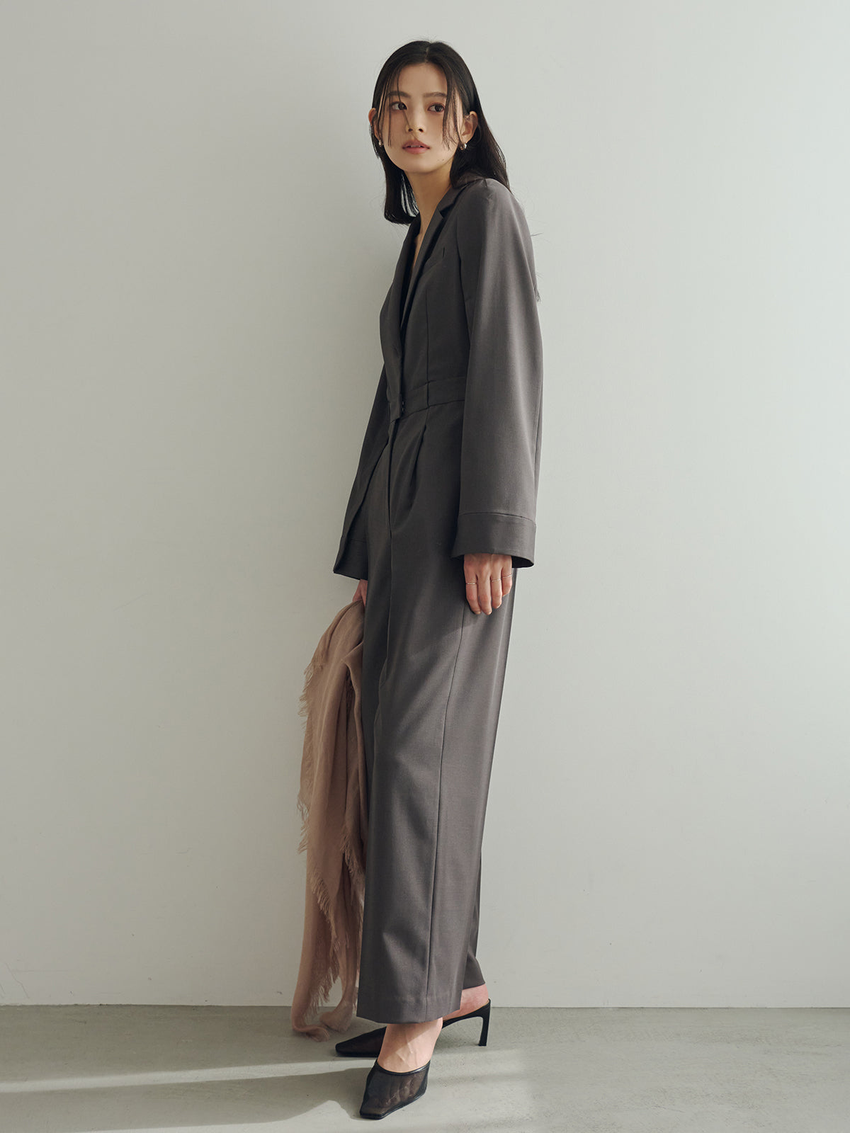 ミニマルテーラードオールインワン