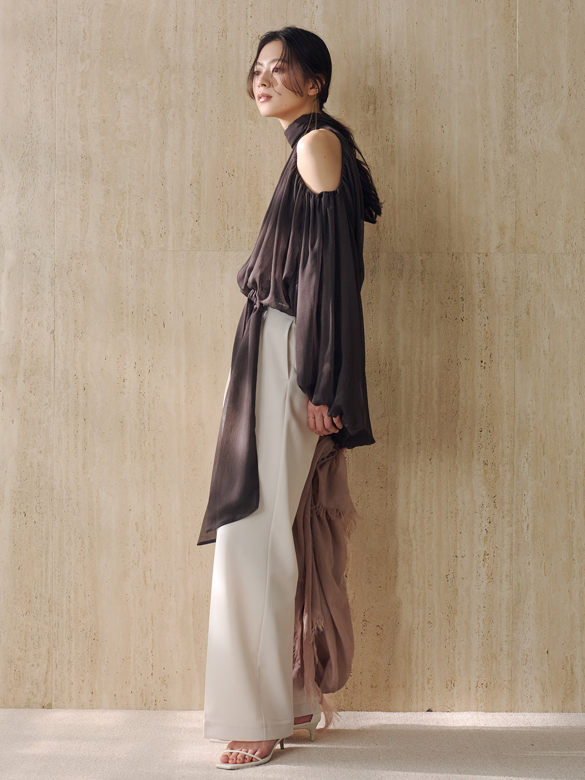 シフォンボリュームブラウス