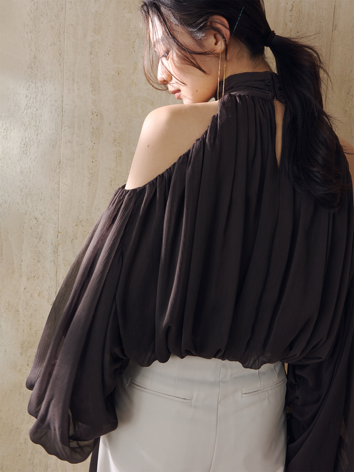 シフォンボリュームブラウス