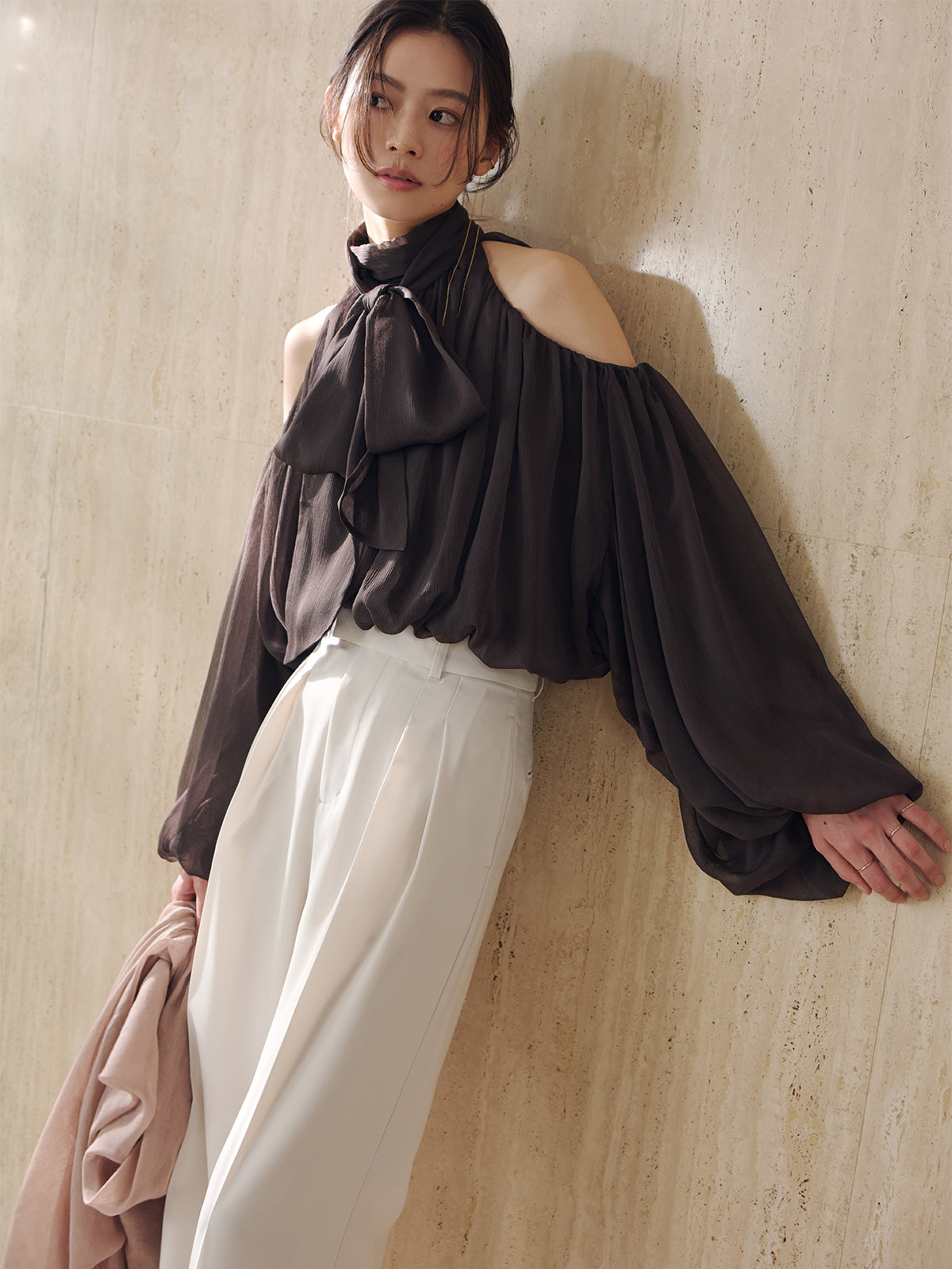 シフォンボリュームブラウス