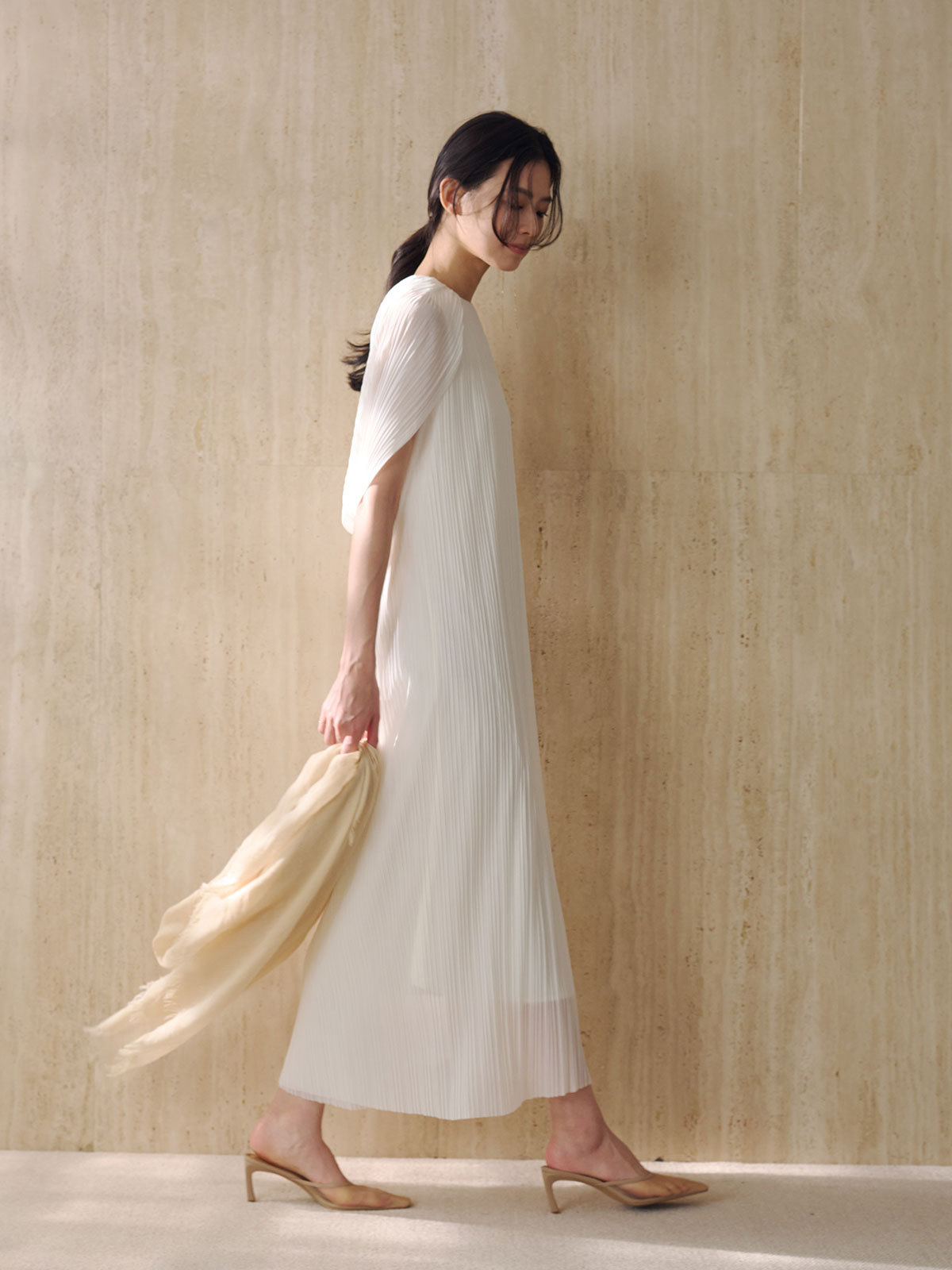 ランダムプリーツケープワンピース