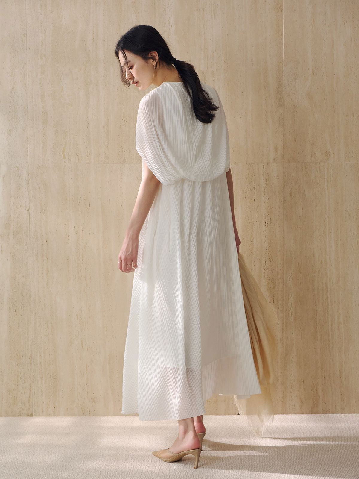 ランダムプリーツケープワンピース