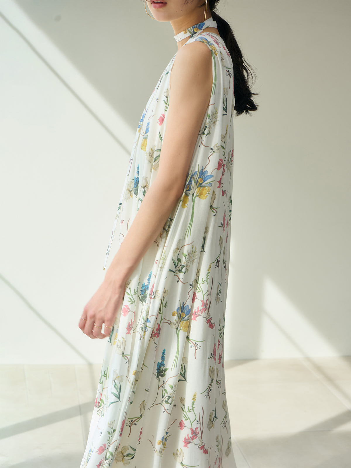 フローラルモチーフプリントワンピース