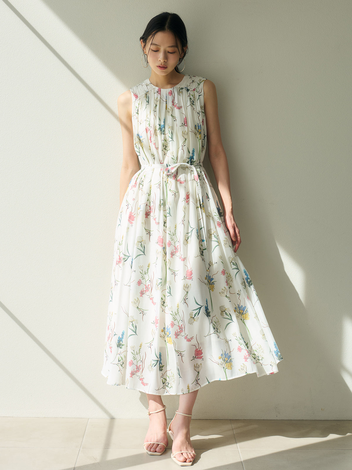 フローラルモチーフプリントワンピース