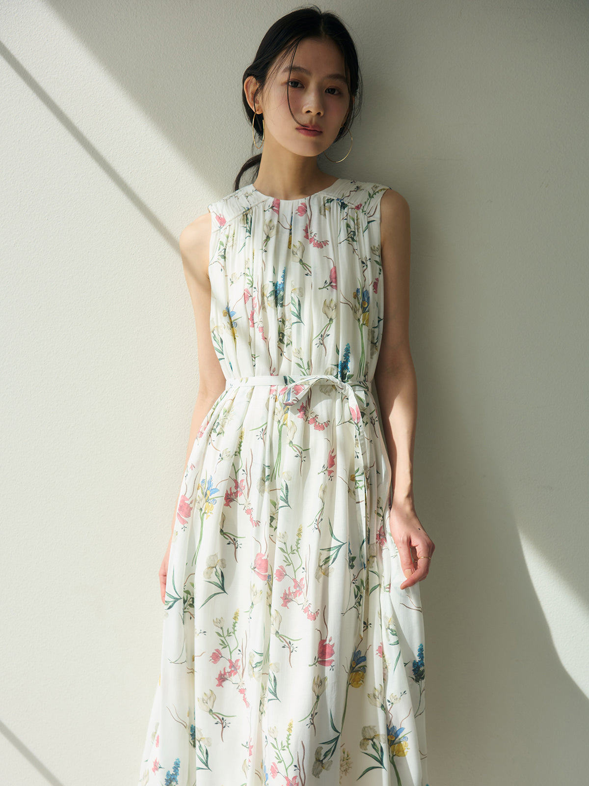 フローラルモチーフプリントワンピース