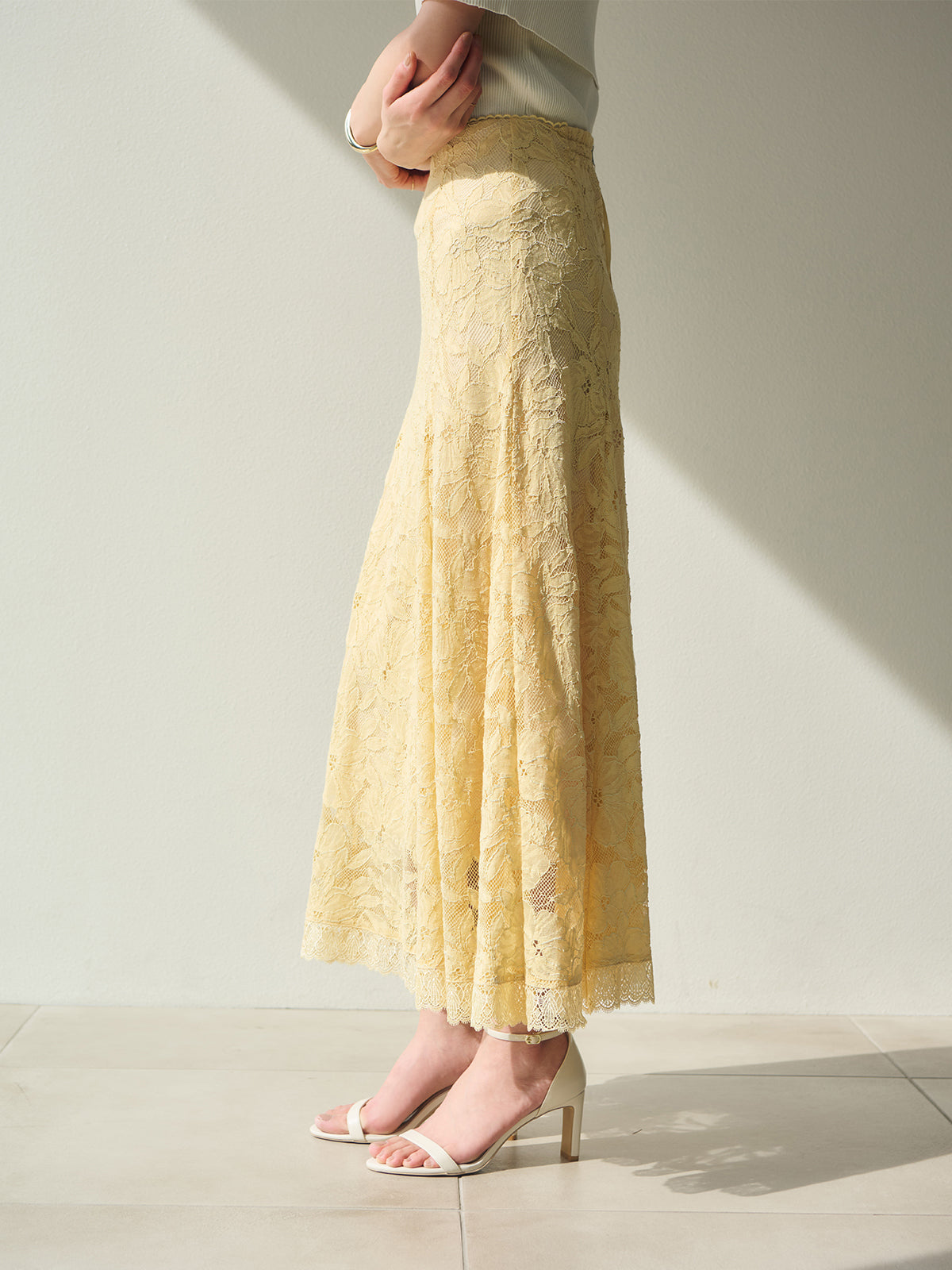 アンクルベルトバーサンダル