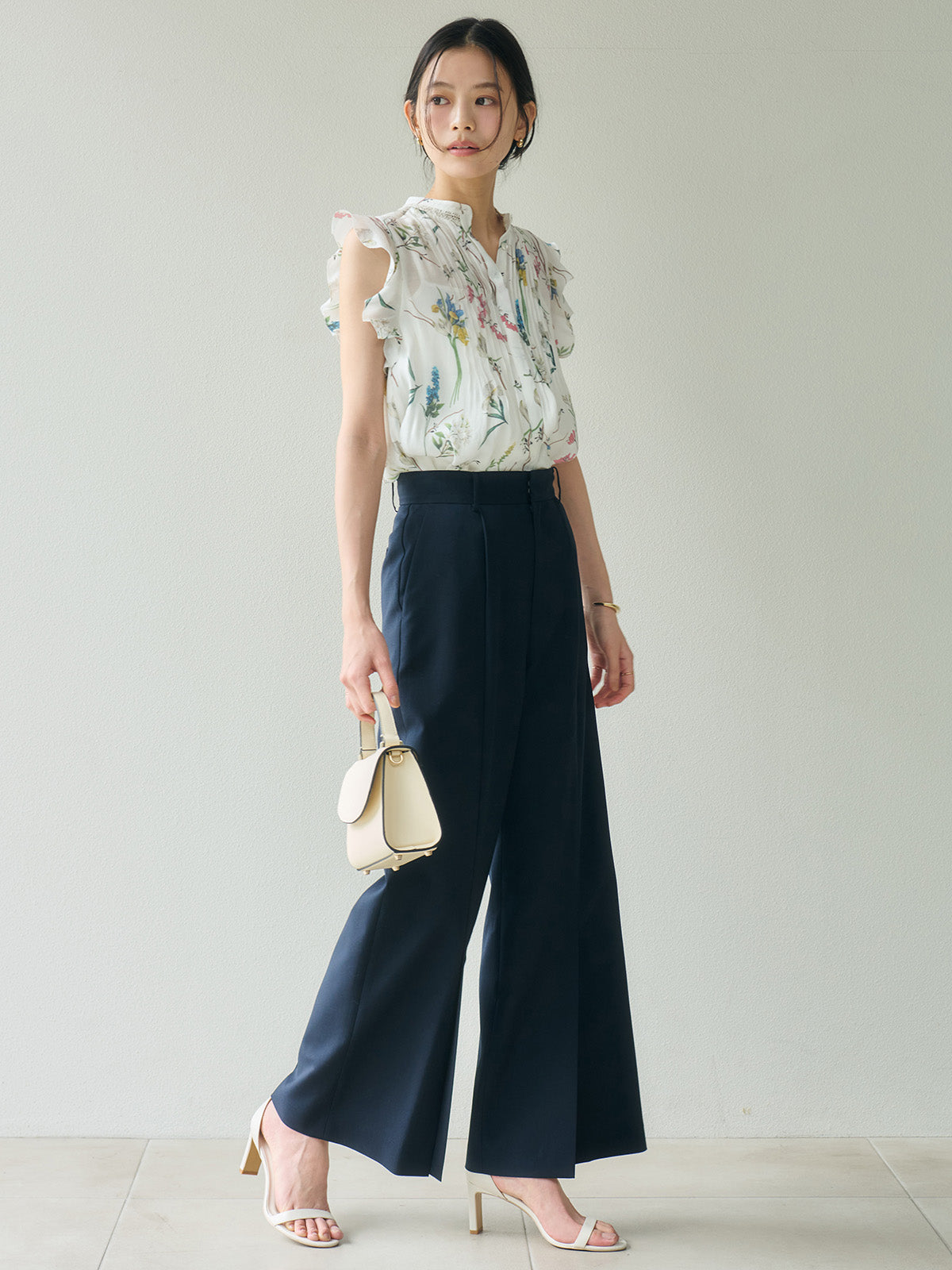 センタースリットワイドパンツ