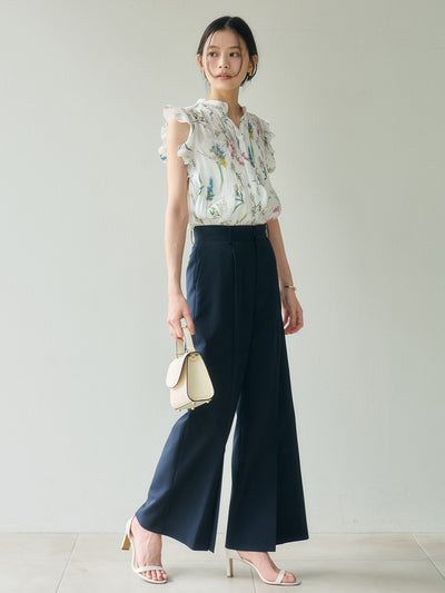 COLOR:WHITE