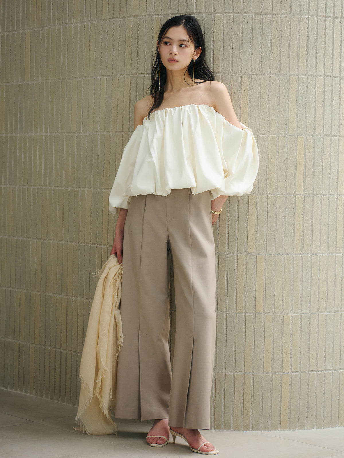 ボリュームバルーンブラウス