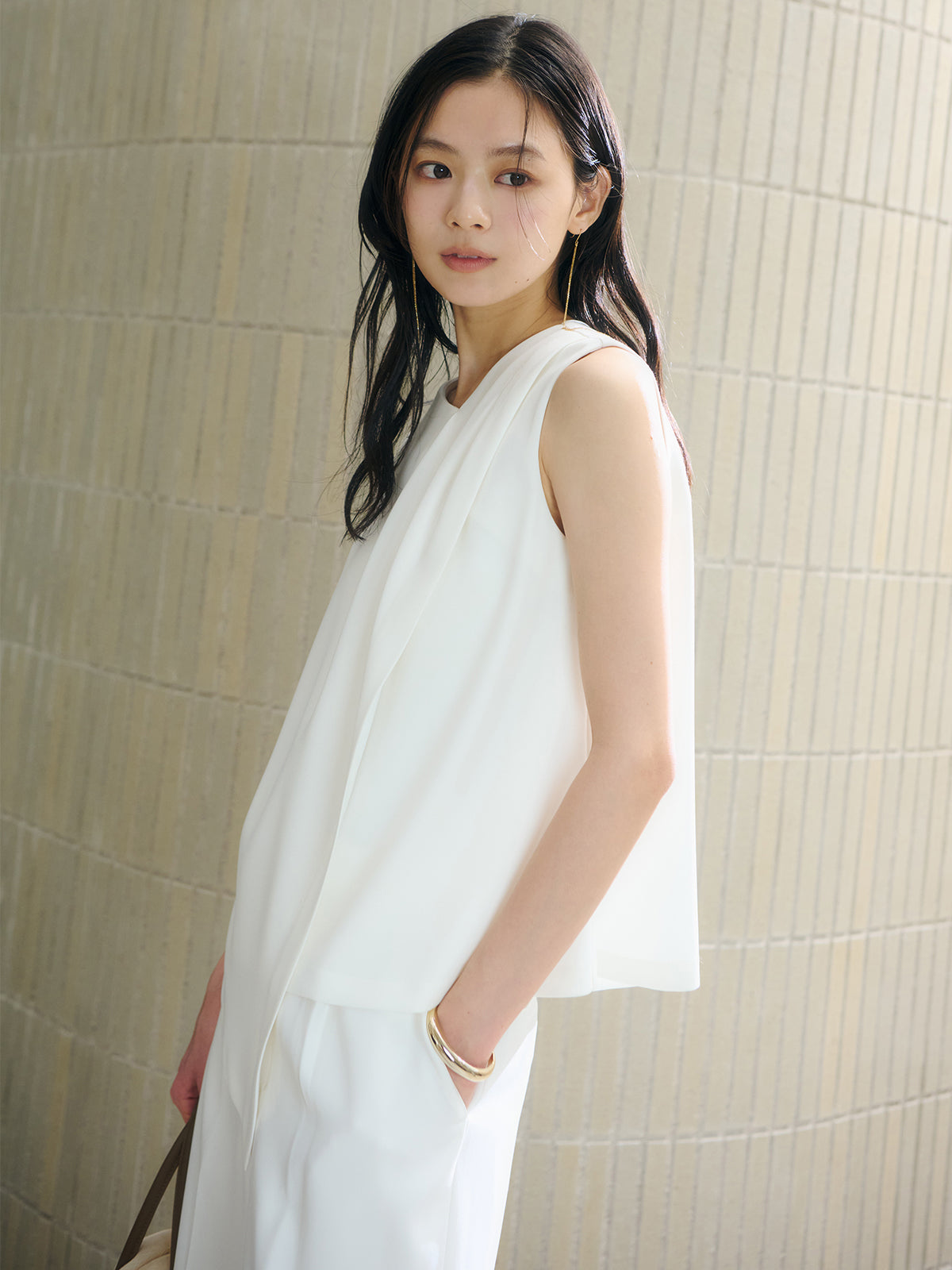 ダブルサテンアシンメトリーブラウス