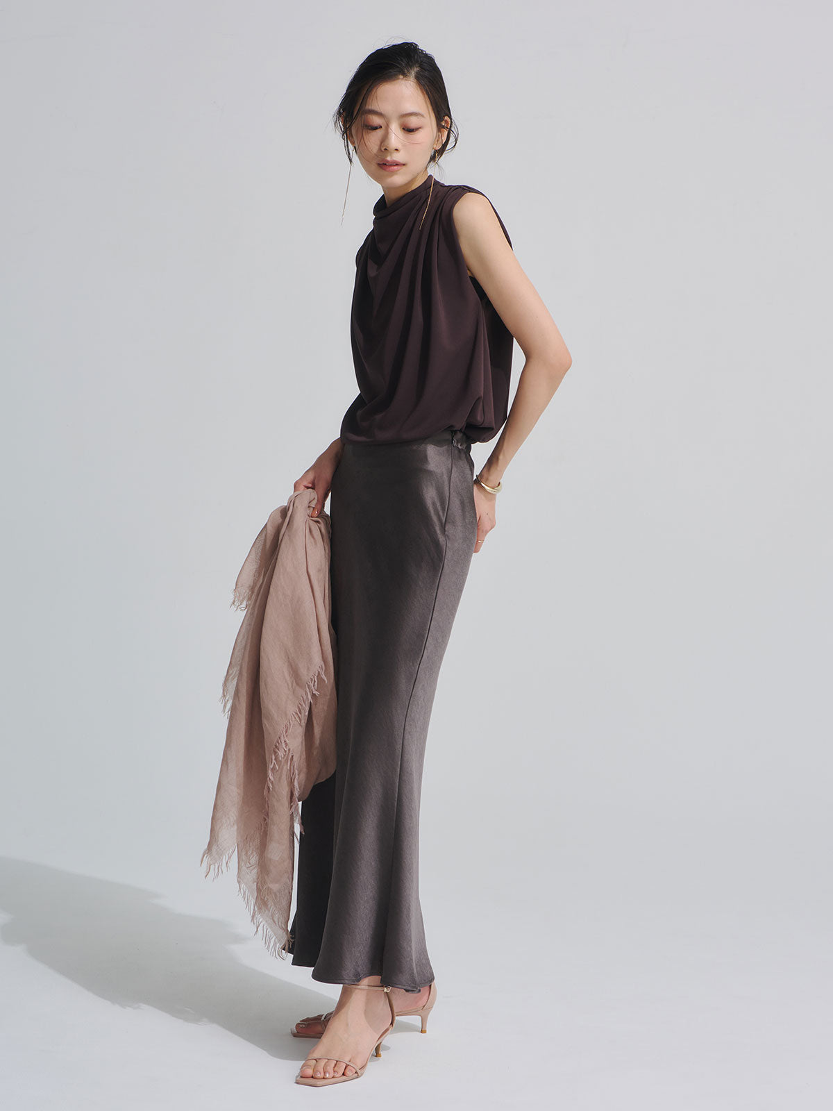 トリアセギャザードレープカットトップス