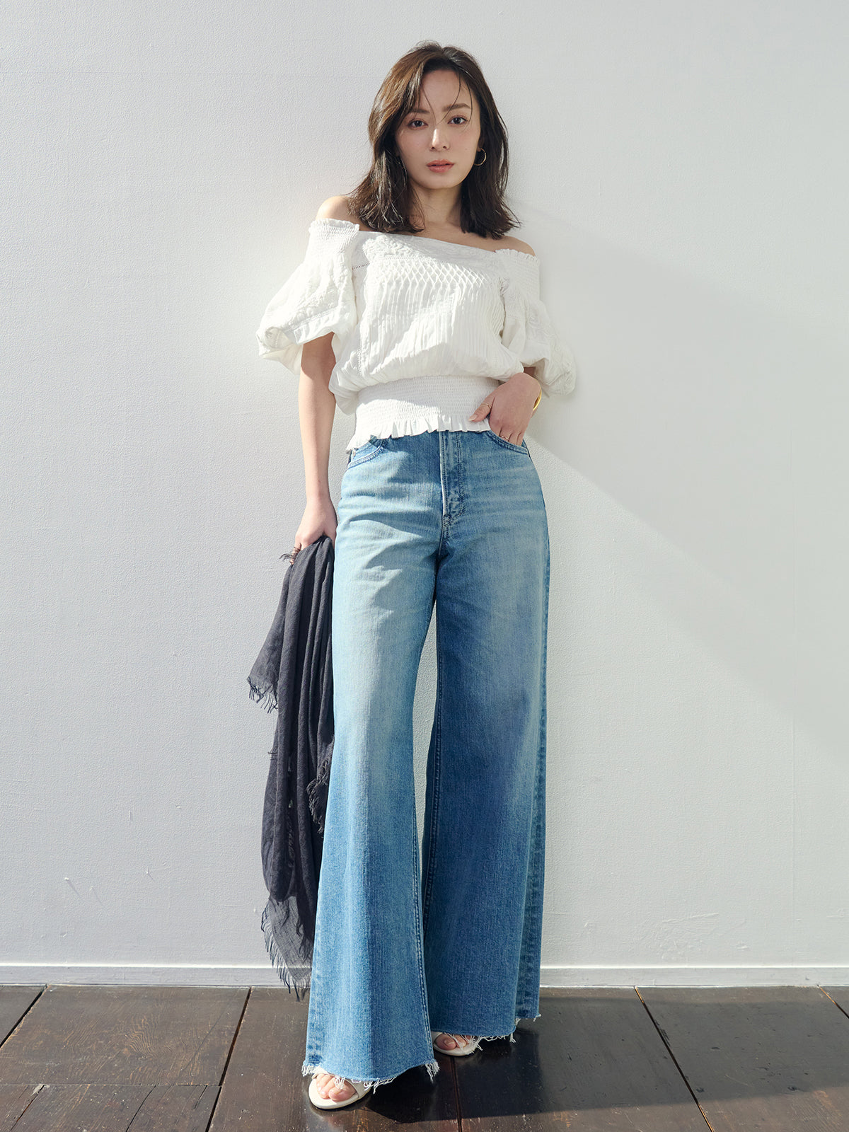 Director:154cm SIZE:22